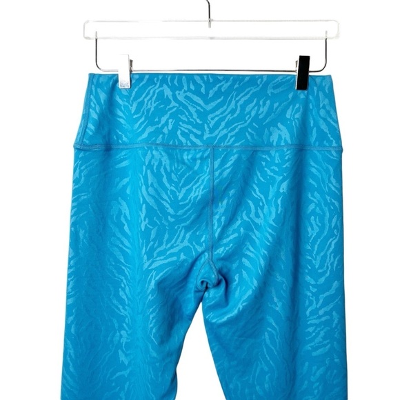NEW Sweaty Betty Women’s Blue Tiger Print All Day Crop Performance Legging Sz 12 - Picture 11 of 13